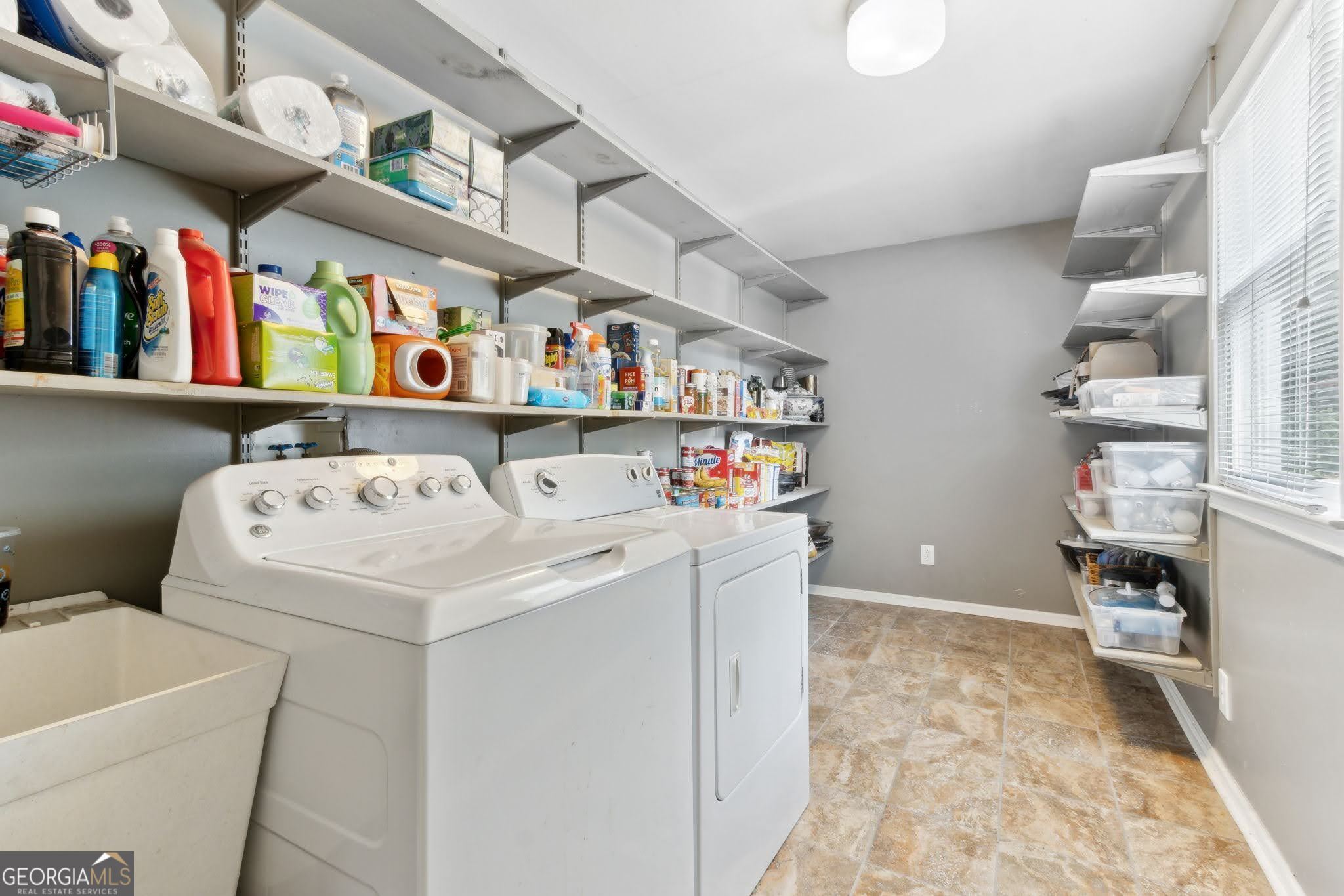 Dacula, Georgia 30019, United States, 4 Bedrooms Bedrooms, ,4 BathroomsBathrooms,Residential,Pending,124062