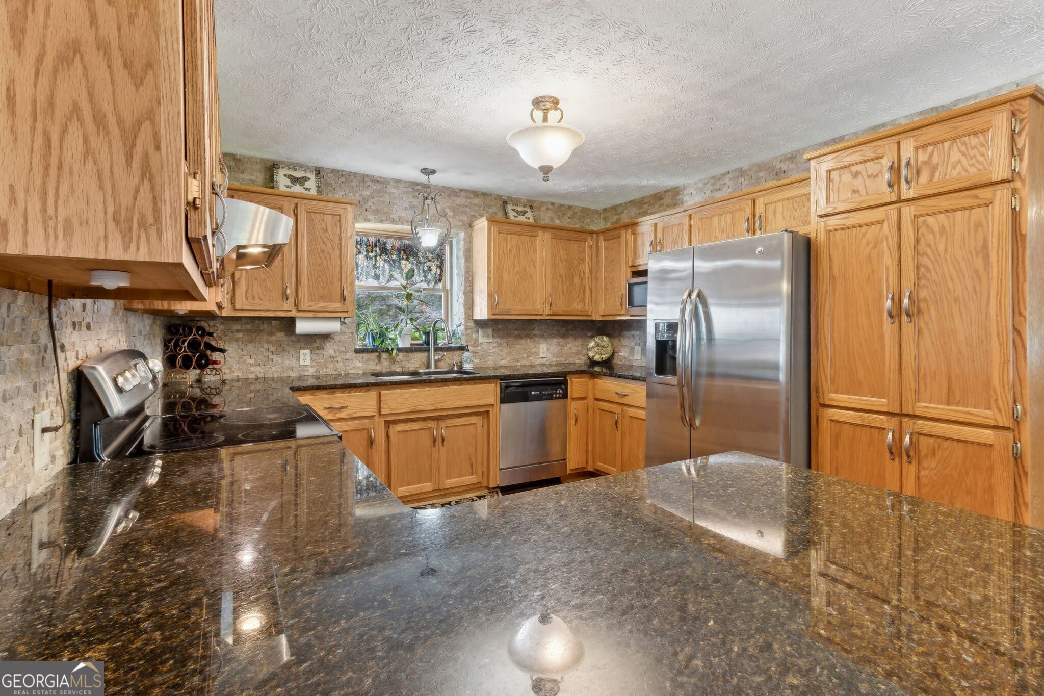 Dacula, Georgia 30019, United States, 4 Bedrooms Bedrooms, ,4 BathroomsBathrooms,Residential,Pending,124062