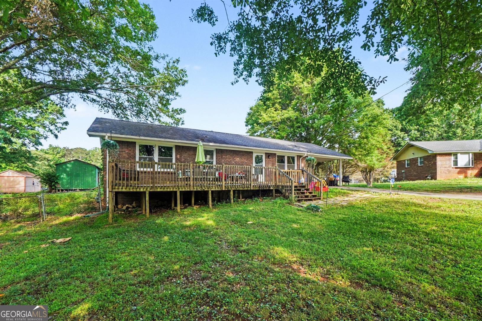 109 Laurie CT