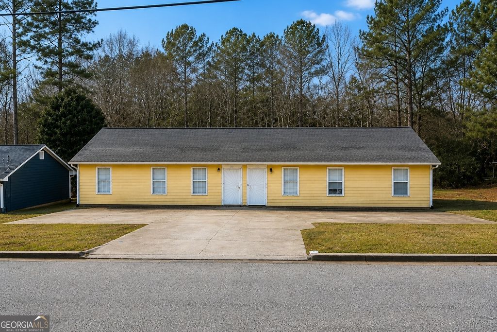 Photo of 6112 Green Acres Drive SW, Covington, GA 30014 (MLS # 10808154)
