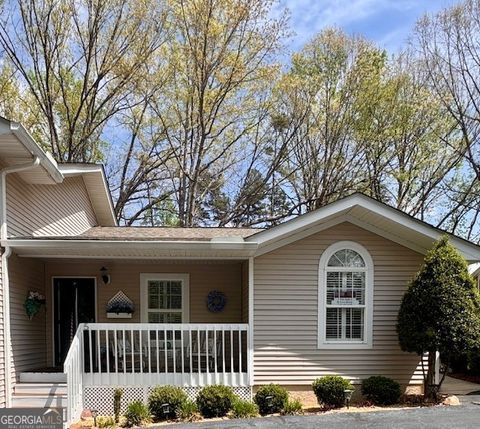 551 Lake Place DR Lavonia GA 30553