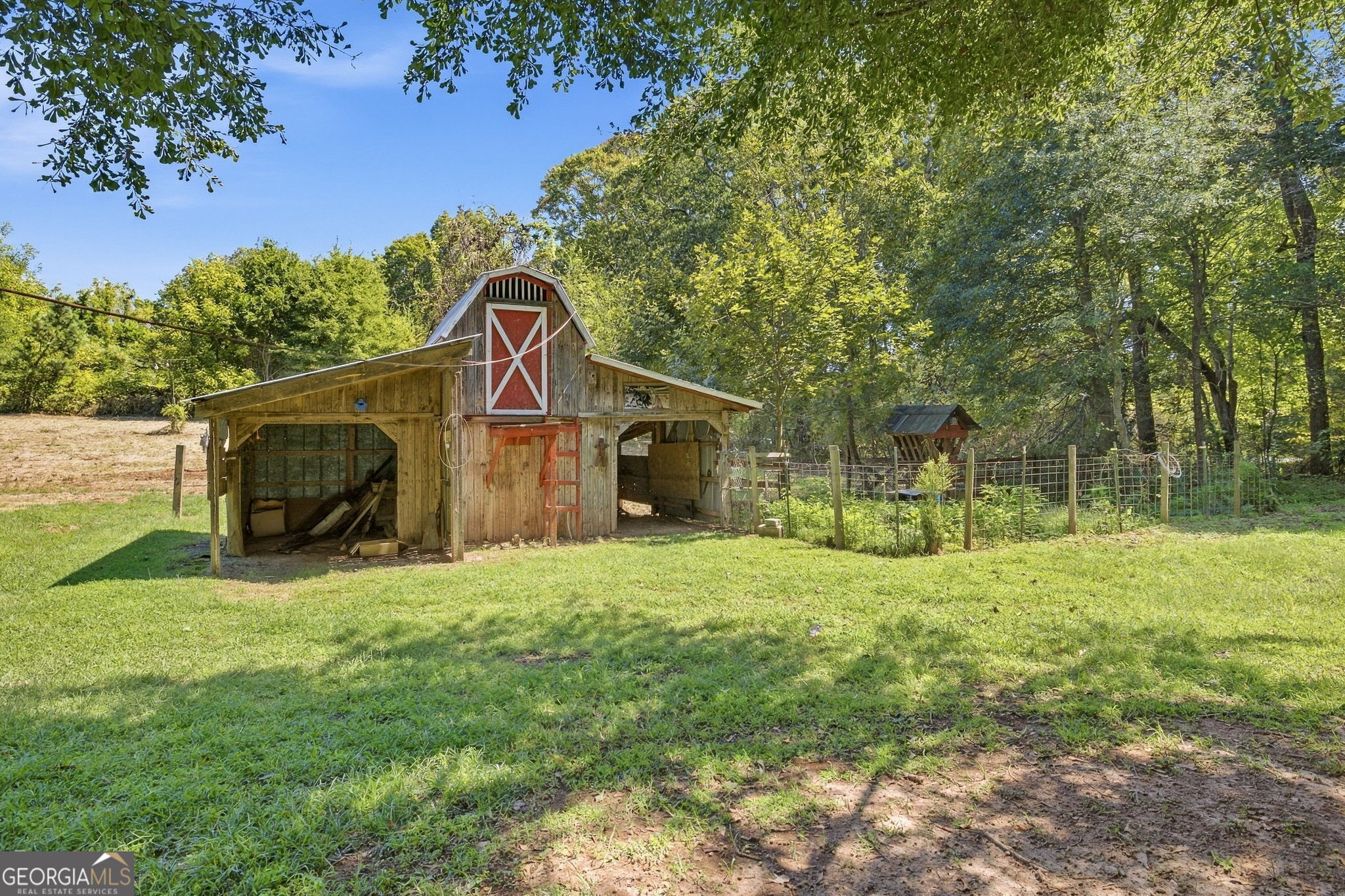 2124 Highway 105
