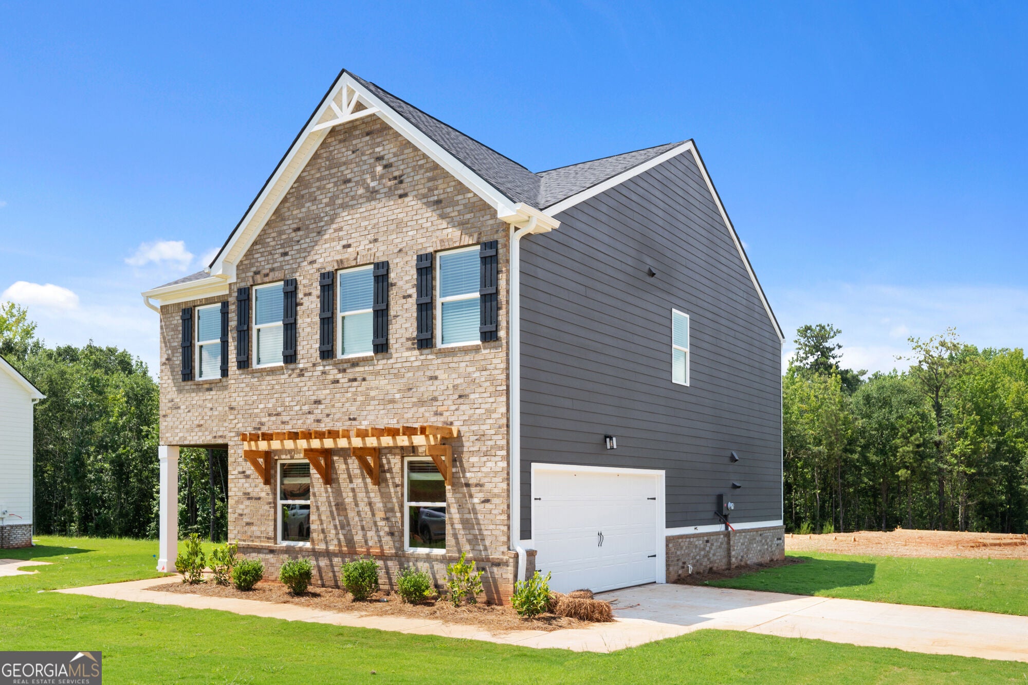 252 Spring Lake DR