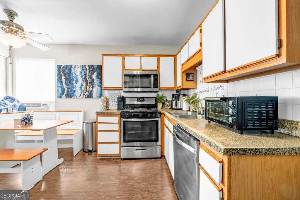 1160 Pleasant Oak LN