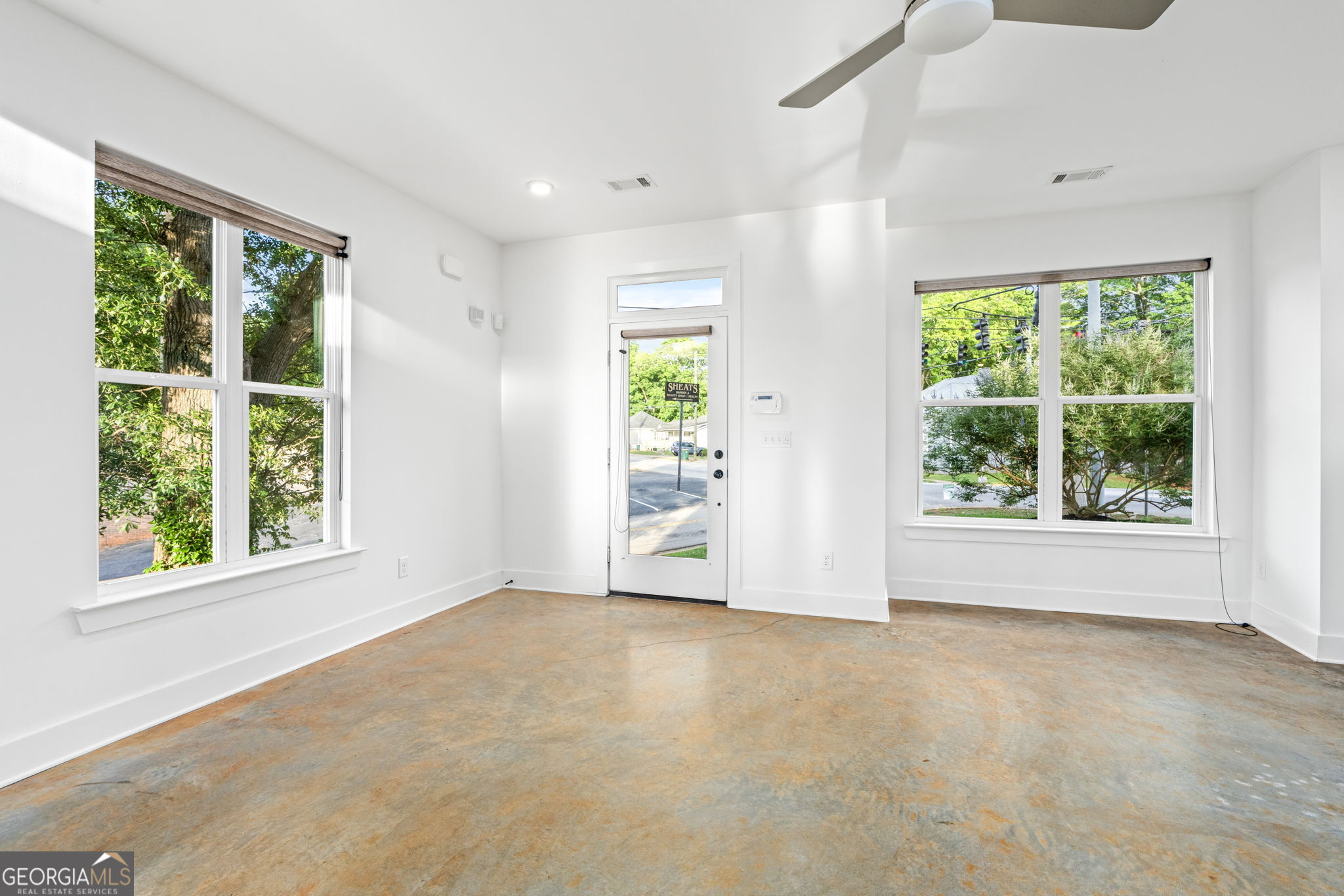 1322 W Hancock AVE W