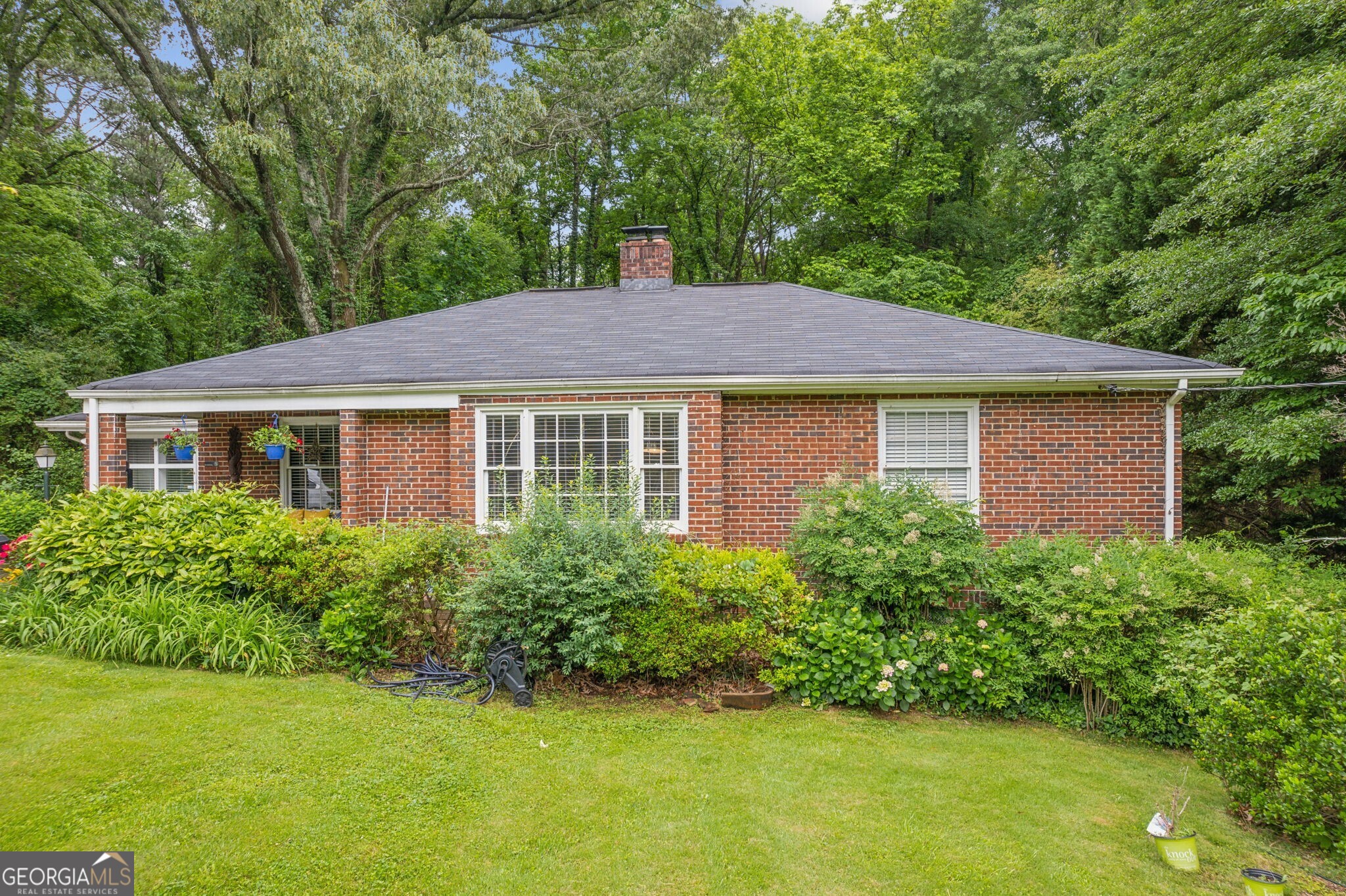 1213 McConnell DR
