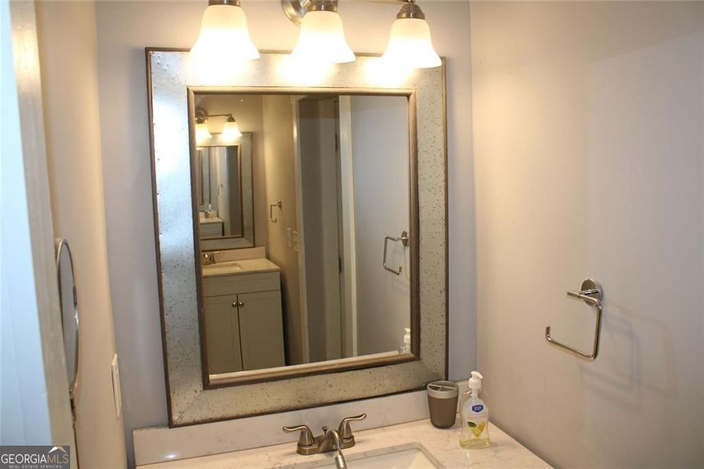 College Park, Georgia 30337, United States, 4 Bedrooms Bedrooms, ,3 BathroomsBathrooms,Residential,Active,209394