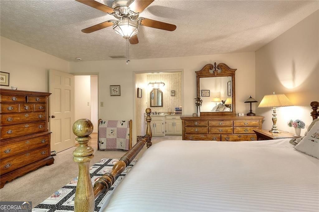 Lilburn, Georgia 30047, United States, 4 Bedrooms Bedrooms, ,5 BathroomsBathrooms,Residential,Active,204571