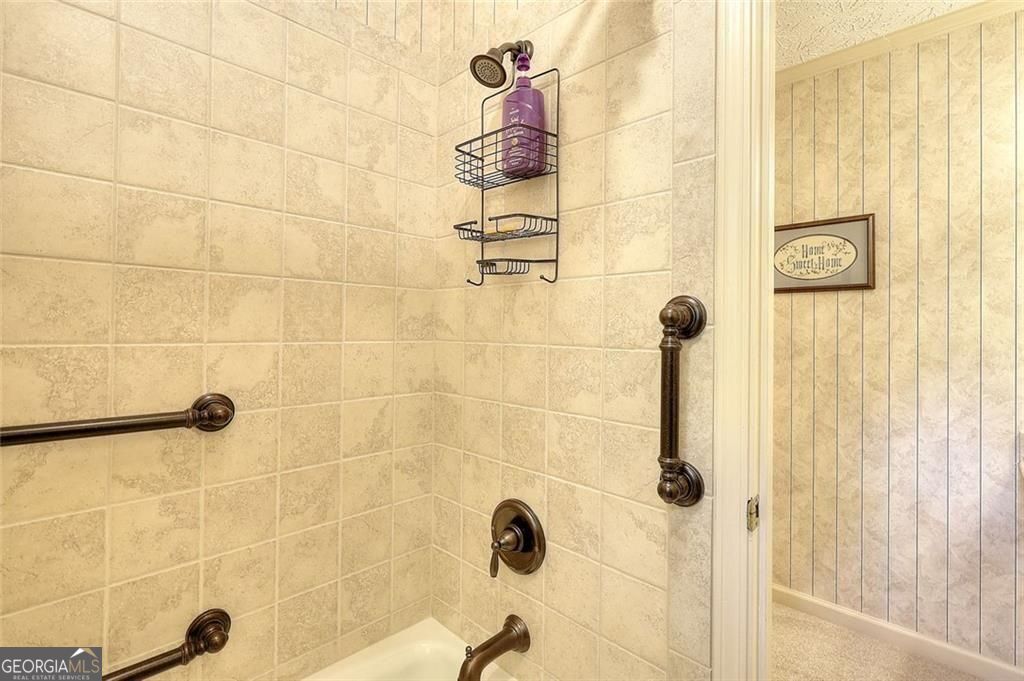 Lilburn, Georgia 30047, United States, 4 Bedrooms Bedrooms, ,5 BathroomsBathrooms,Residential,Active,204571