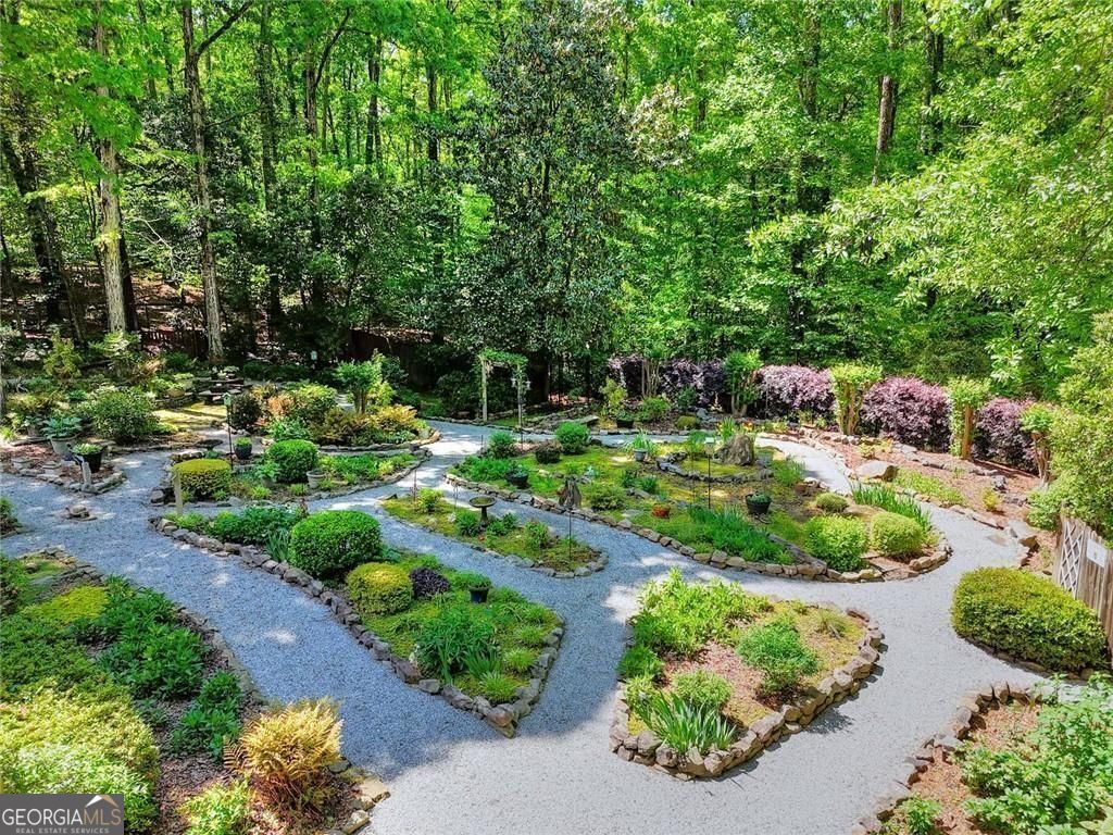 Lilburn, Georgia 30047, United States, 4 Bedrooms Bedrooms, ,5 BathroomsBathrooms,Residential,Active,204571