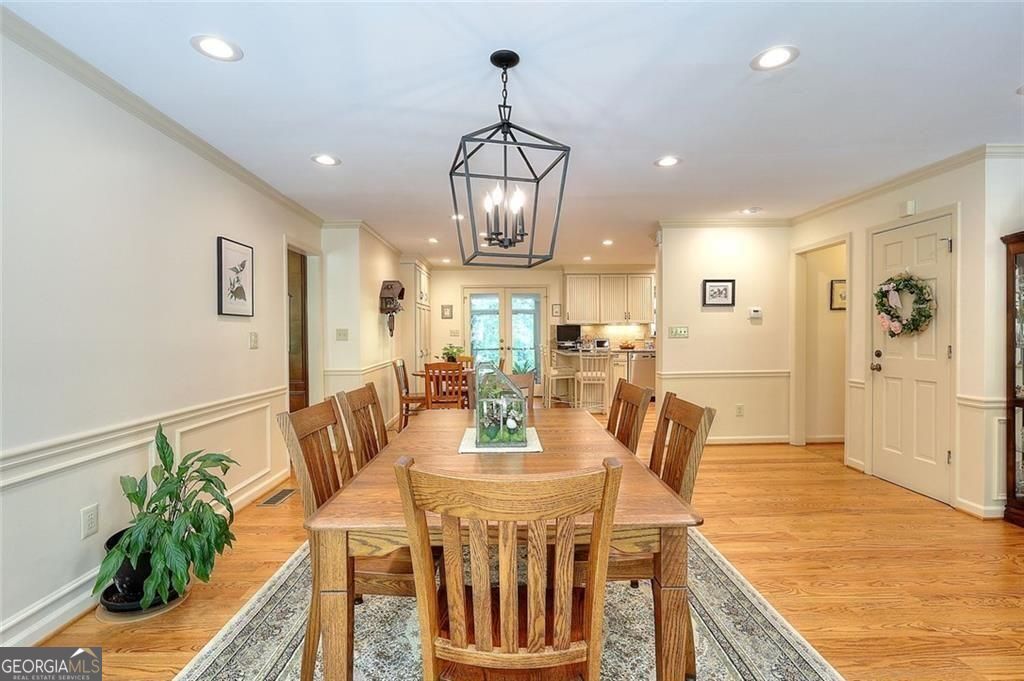 Lilburn, Georgia 30047, United States, 4 Bedrooms Bedrooms, ,5 BathroomsBathrooms,Residential,Active,204571