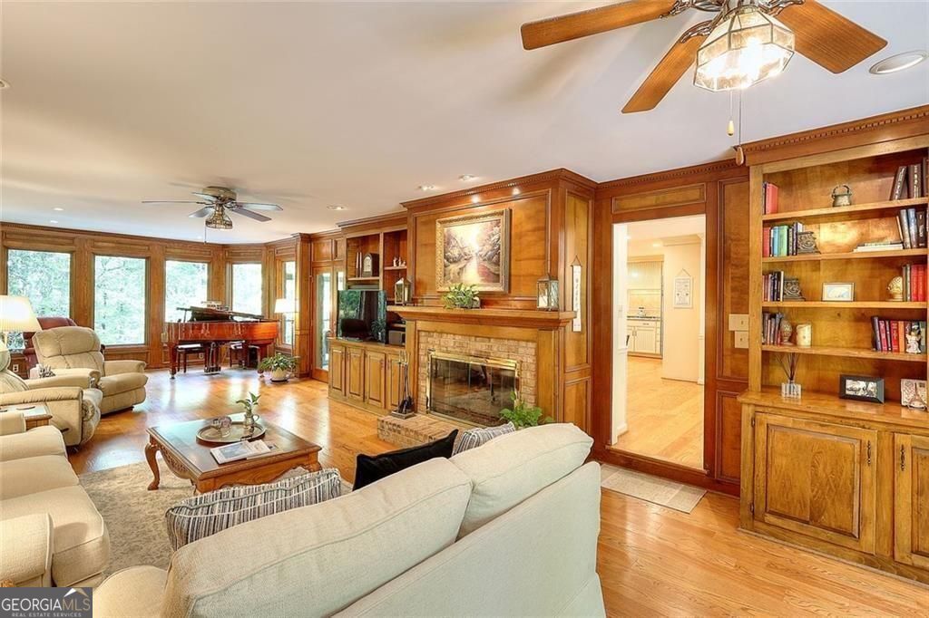 Lilburn, Georgia 30047, United States, 4 Bedrooms Bedrooms, ,5 BathroomsBathrooms,Residential,Active,204571