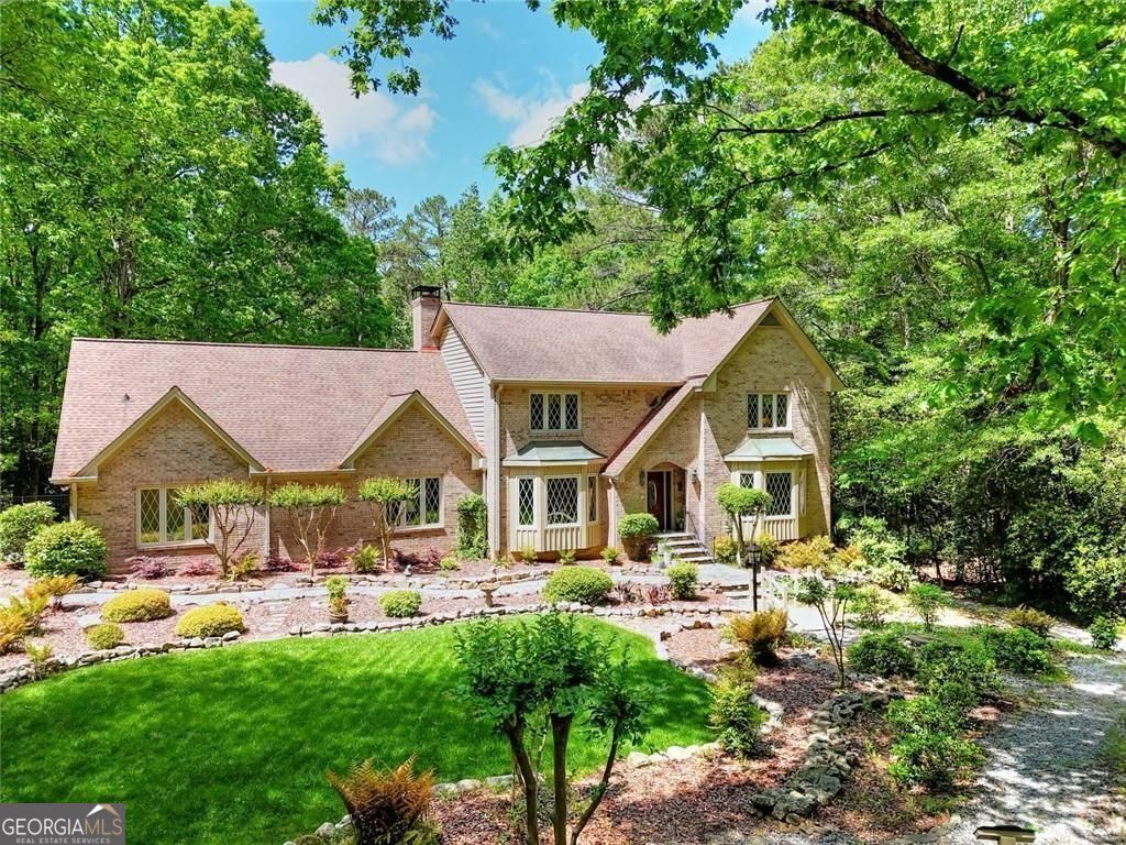 Lilburn, Georgia 30047, United States, 4 Bedrooms Bedrooms, ,5 BathroomsBathrooms,Residential,Active,204571