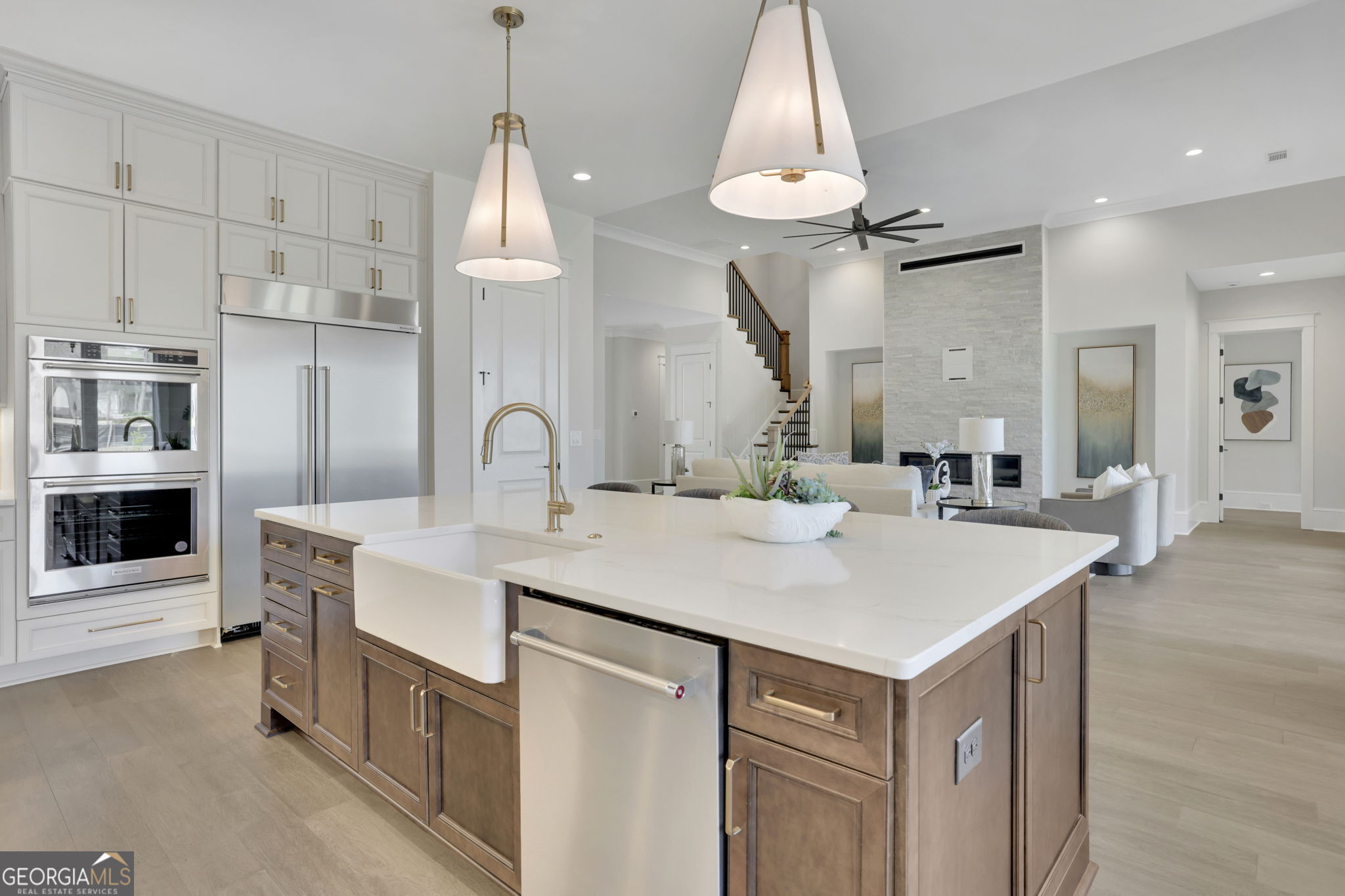 123 Candler LOOP