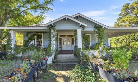 Photo of 103 E Artesian Avenue, Montezuma, GA 31063 (MLS # 10653092)