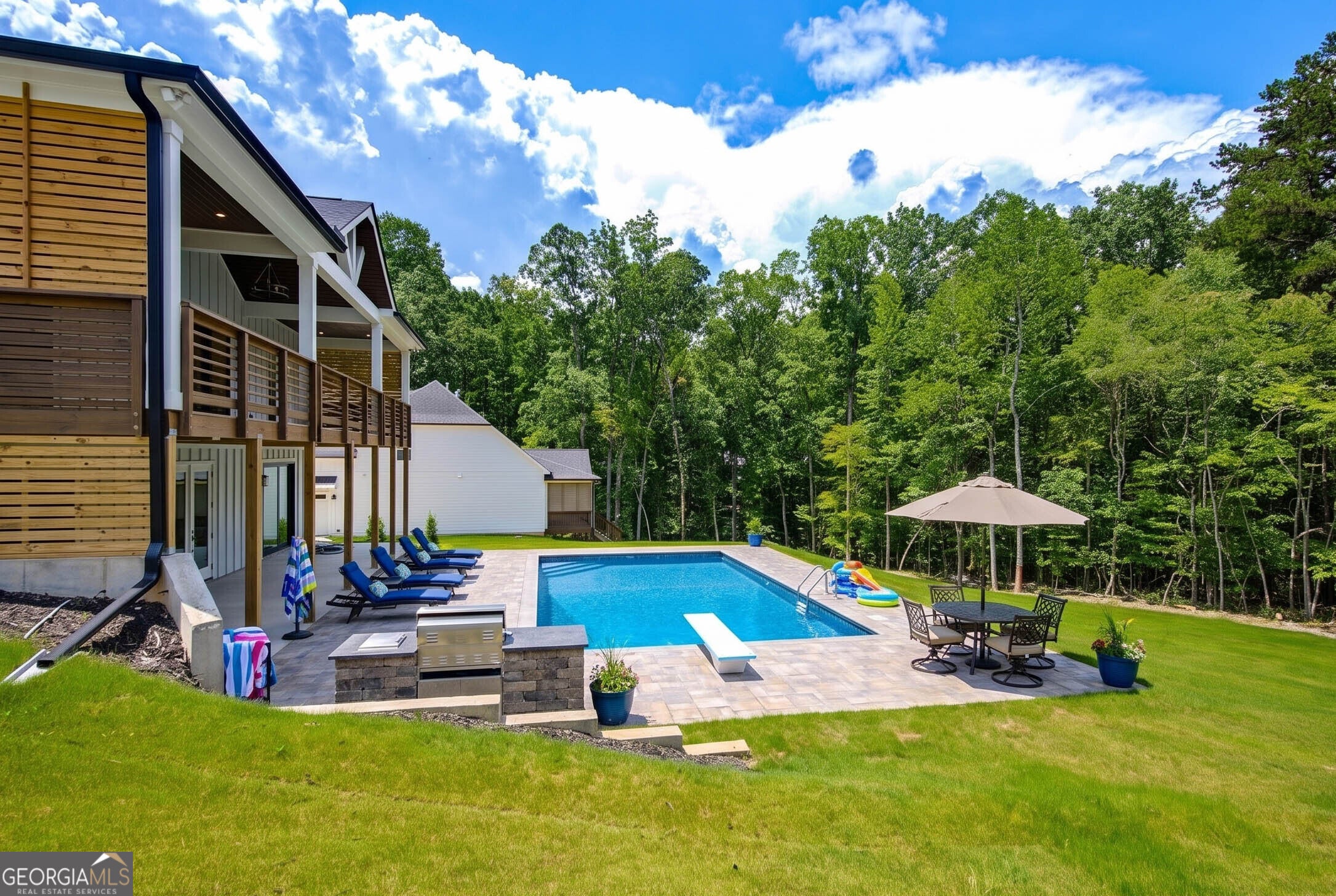 3610 Fleming DR