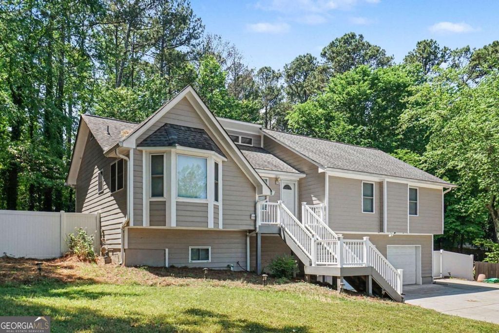 Photo of 4795 Erie Court NW, Acworth, GA 30102 (MLS # 10740945)