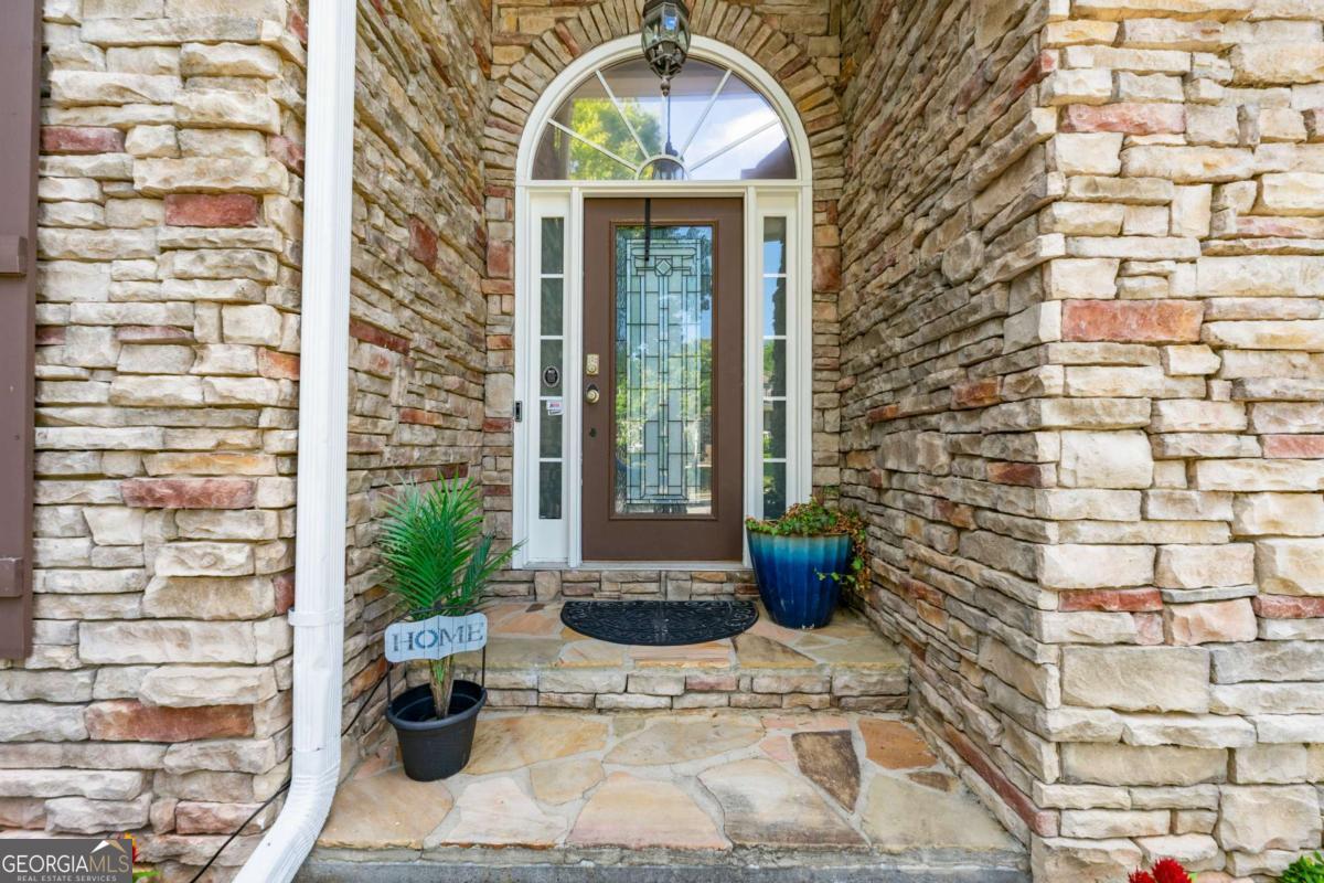931 Windsor Creek DR