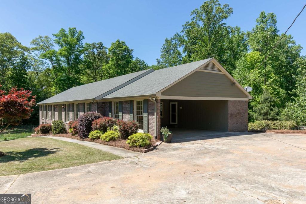 Photo of 3554 Geralding Street SW, Powder Springs, GA 30127 (MLS # 10738112)