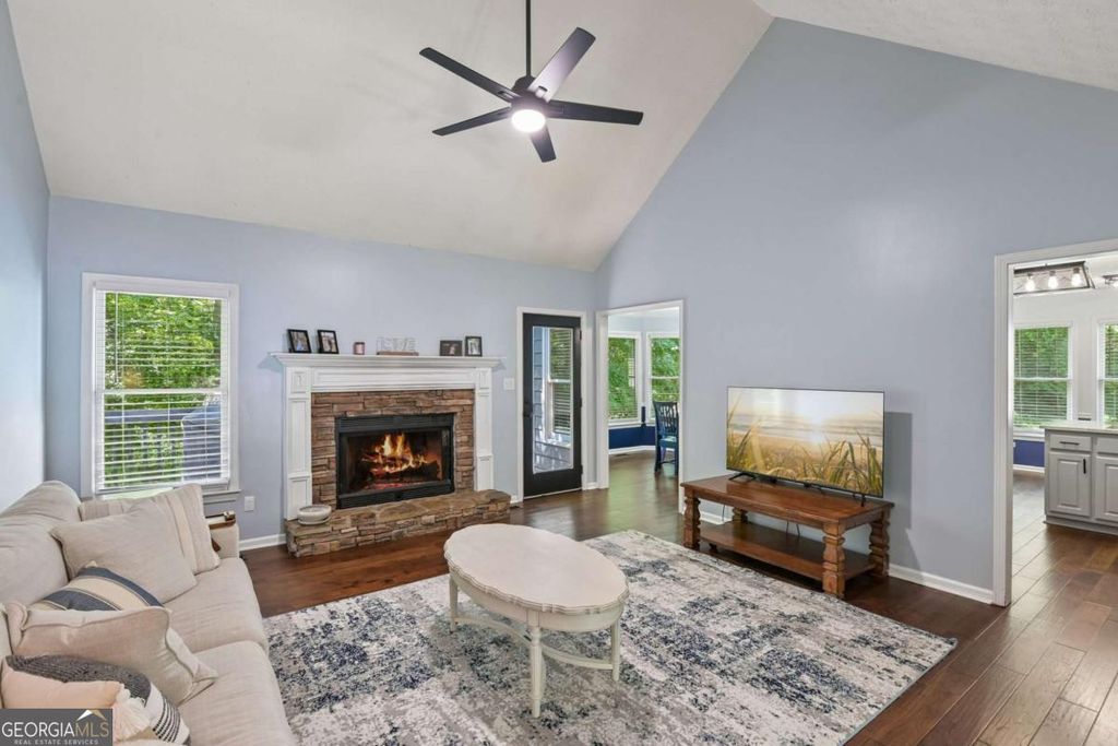 Photo of 421 Middle Valley Lane, Woodstock, GA 30189 (MLS # 10765213)