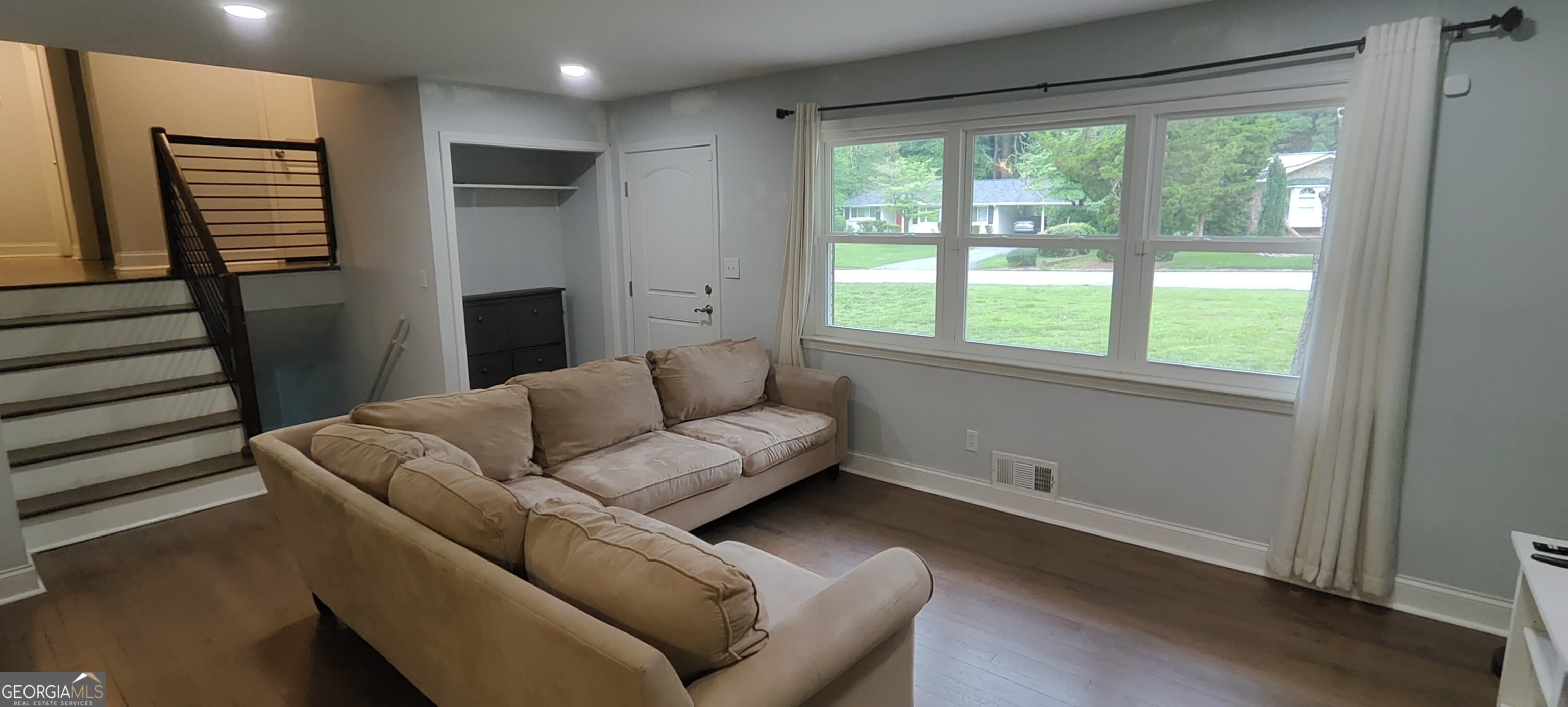 2752 Arrowood DR UPSTAIRS