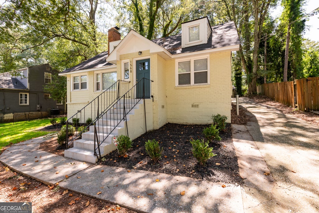 Photo of 1568 Mayflower Avenue SW, Atlanta, GA 30311 (MLS # 10834541)