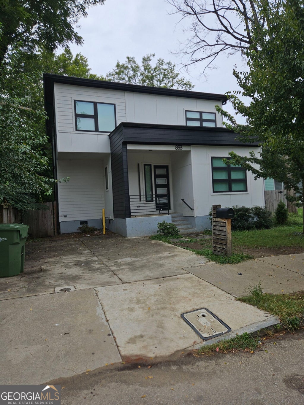 Photo of 833 Humphries Street, Atlanta, GA 30310 (MLS # 10834388)