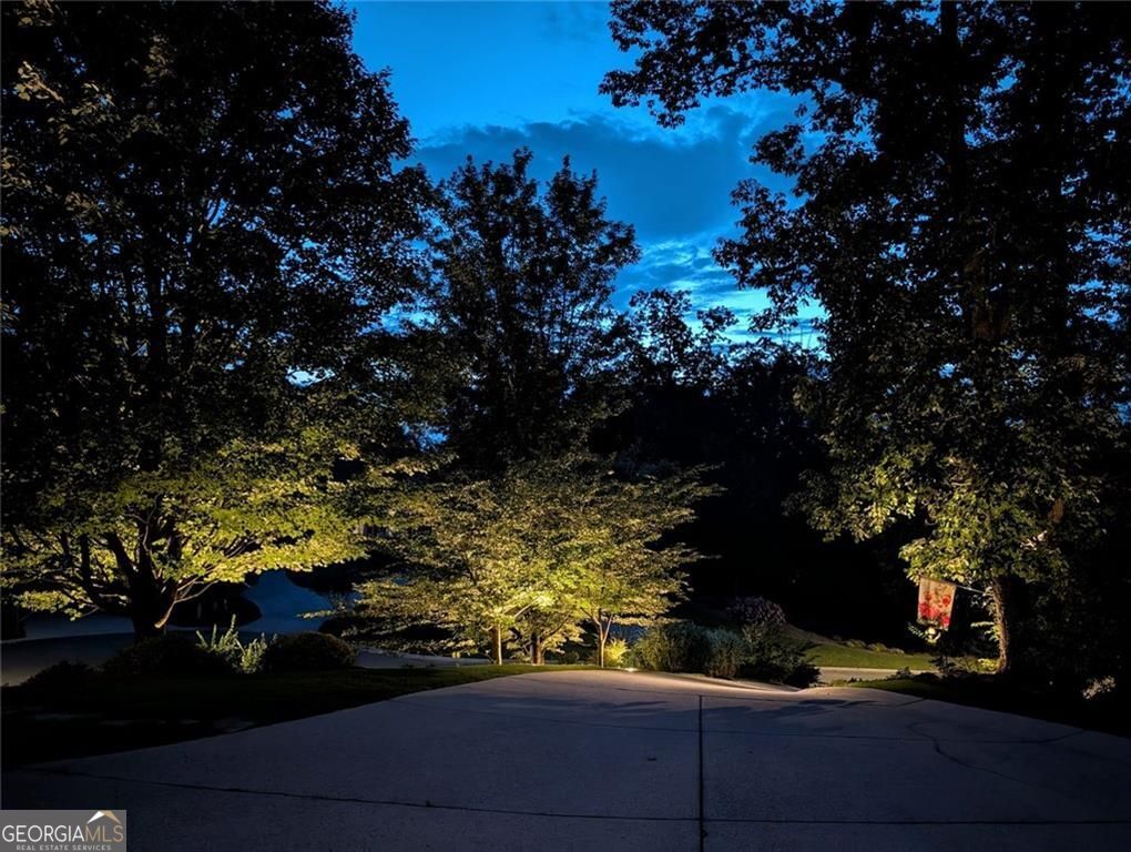 ESTATES AT BROOKE PARK - Residential