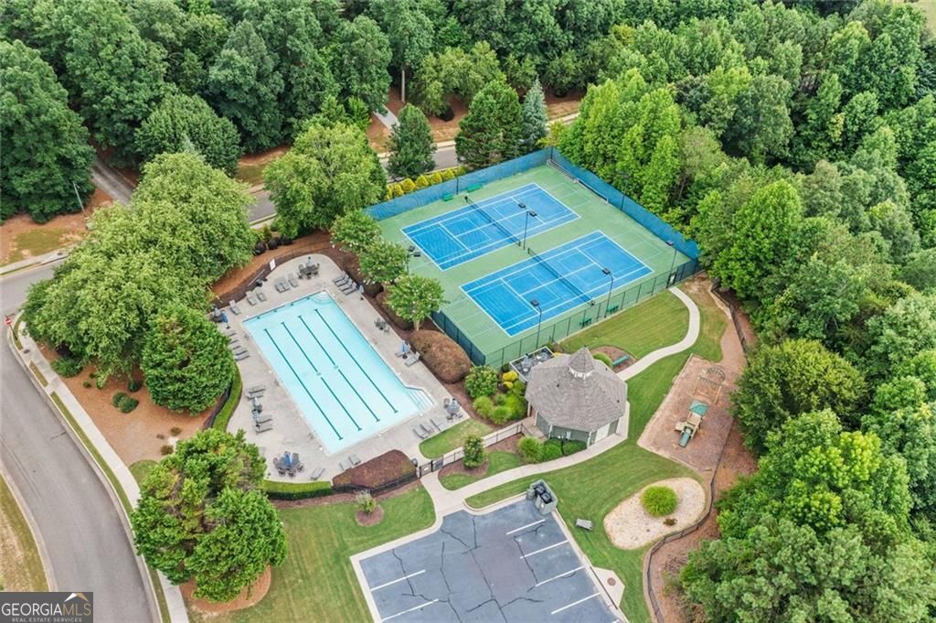 ESTATES AT BROOKE PARK - Residential
