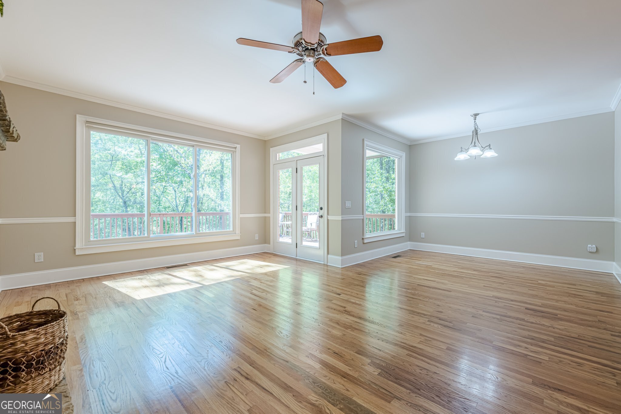 Cumming, Georgia 30040, United States, 5 Bedrooms Bedrooms, ,5 BathroomsBathrooms,Residential,Active,90616