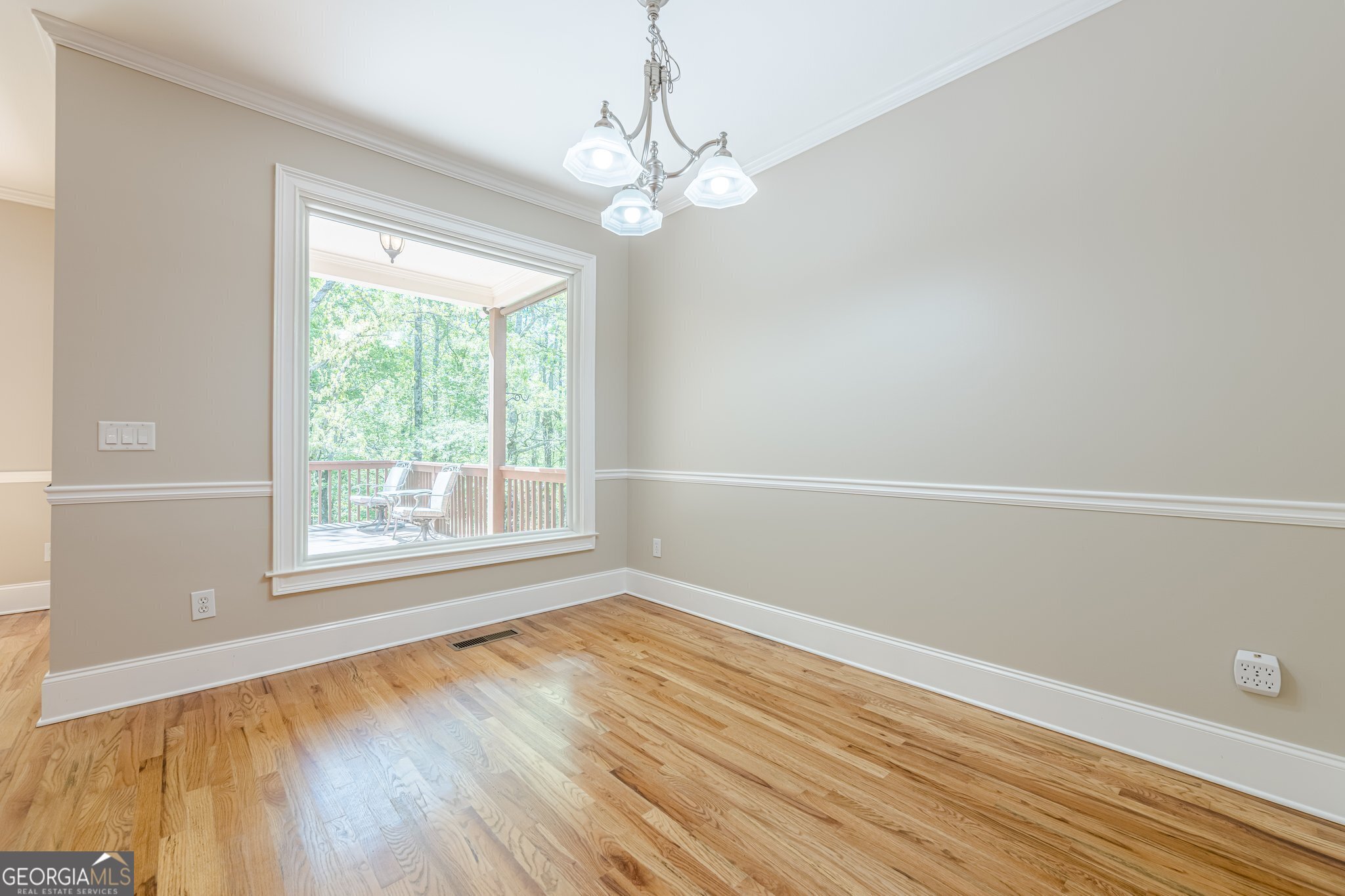 Cumming, Georgia 30040, United States, 5 Bedrooms Bedrooms, ,5 BathroomsBathrooms,Residential,Active,90616