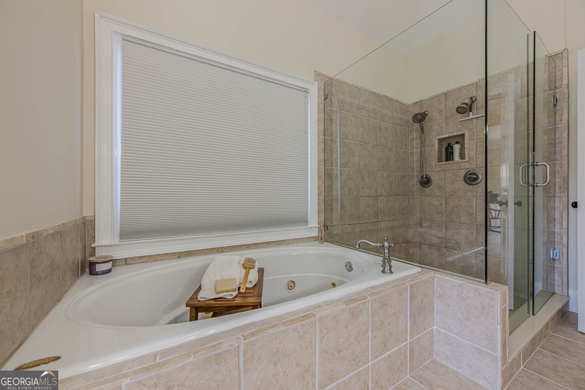 Cumming, Georgia 30040, United States, 5 Bedrooms Bedrooms, ,5 BathroomsBathrooms,Residential,Active,90616