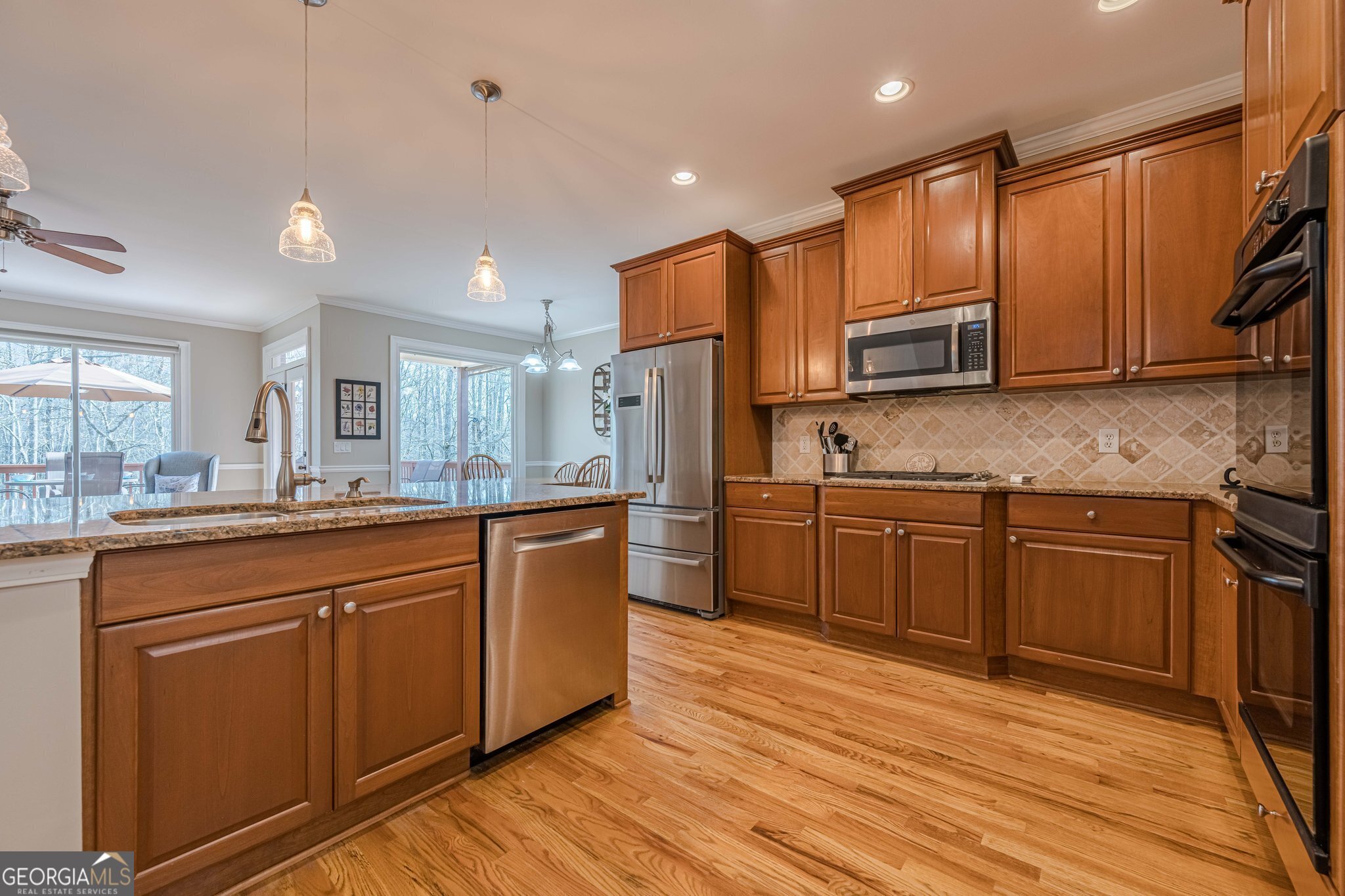 Cumming, Georgia 30040, United States, 5 Bedrooms Bedrooms, ,5 BathroomsBathrooms,Residential,Active,90616