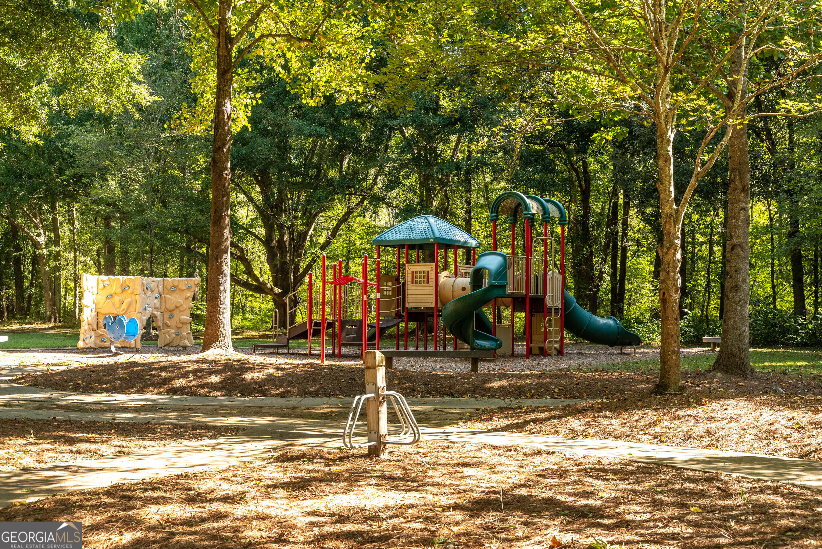 Cumming, Georgia 30040, United States, 5 Bedrooms Bedrooms, ,5 BathroomsBathrooms,Residential,Active,90616