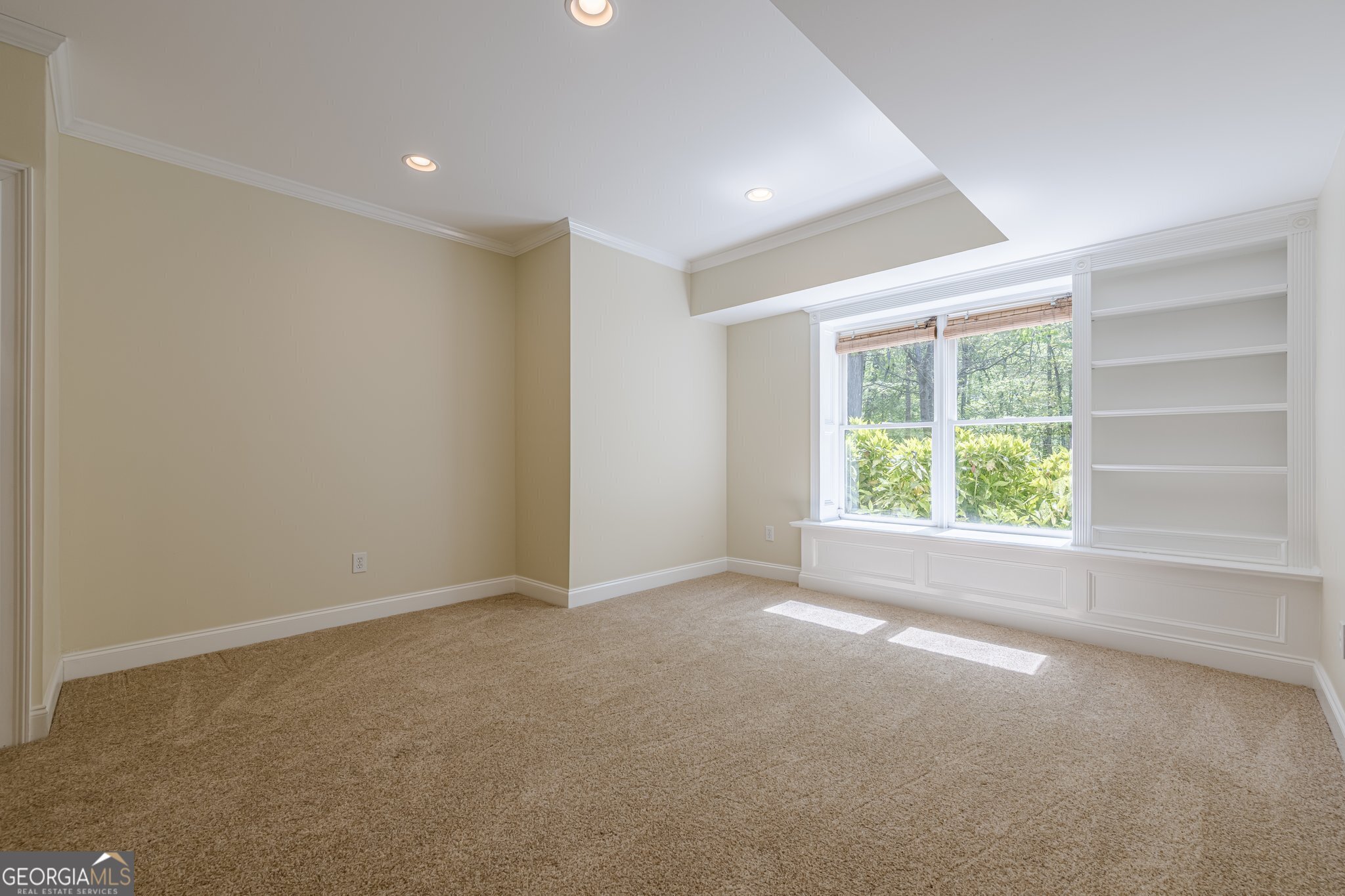 Cumming, Georgia 30040, United States, 5 Bedrooms Bedrooms, ,5 BathroomsBathrooms,Residential,Active,90616