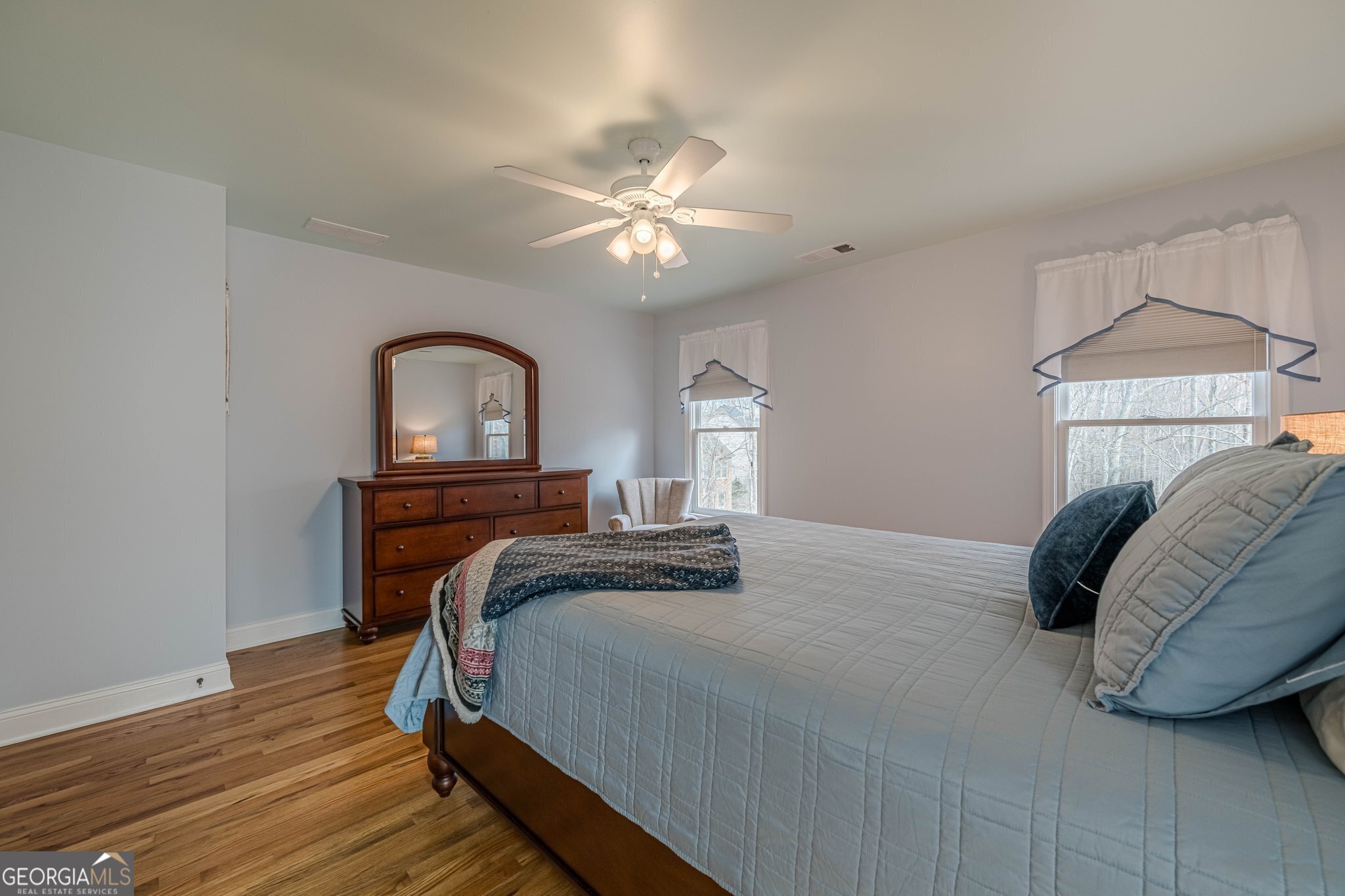 Cumming, Georgia 30040, United States, 5 Bedrooms Bedrooms, ,5 BathroomsBathrooms,Residential,Active,90616