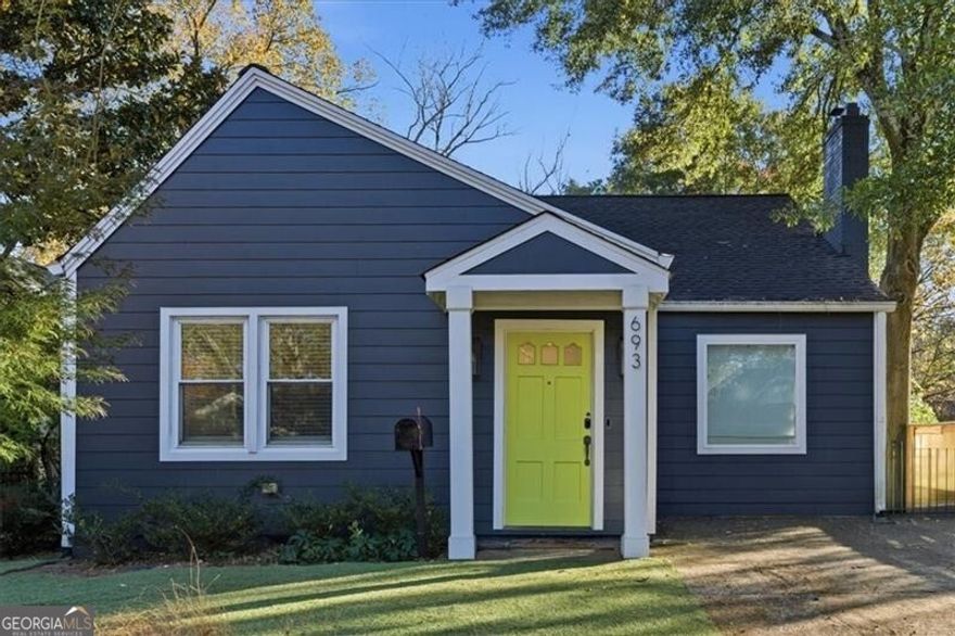 Welcome to this inviting 4 bedroom, 2 bath Grant Park home offering a true roommate-friendly floorplan and plenty of space for entertaining friends and family. The open layout flows beautifully, and the screened-in back porch is the perfect spot for sipping your morning coffee or unwinding after a long day. Step outside to a beautiful, fully fenced backyard with a wood privacy fence-ideal for pets, play, or weekend gatherings. You'll love the convenience of being just a couple of blocks from grocery shopping, neighborhood restaurants, the Atlanta Beltline, and so much more. Grant Park living doesn't get better than this! Don't miss your chance to live in one of Atlanta's most sought-after intown neighborhoods! All Showings will take place Saturday, 11/15 from 12:00-2:00.  Lease start date is negotiable.    Don't miss your chance to live in one of Atlanta's most sought-after intown neighborhoods!