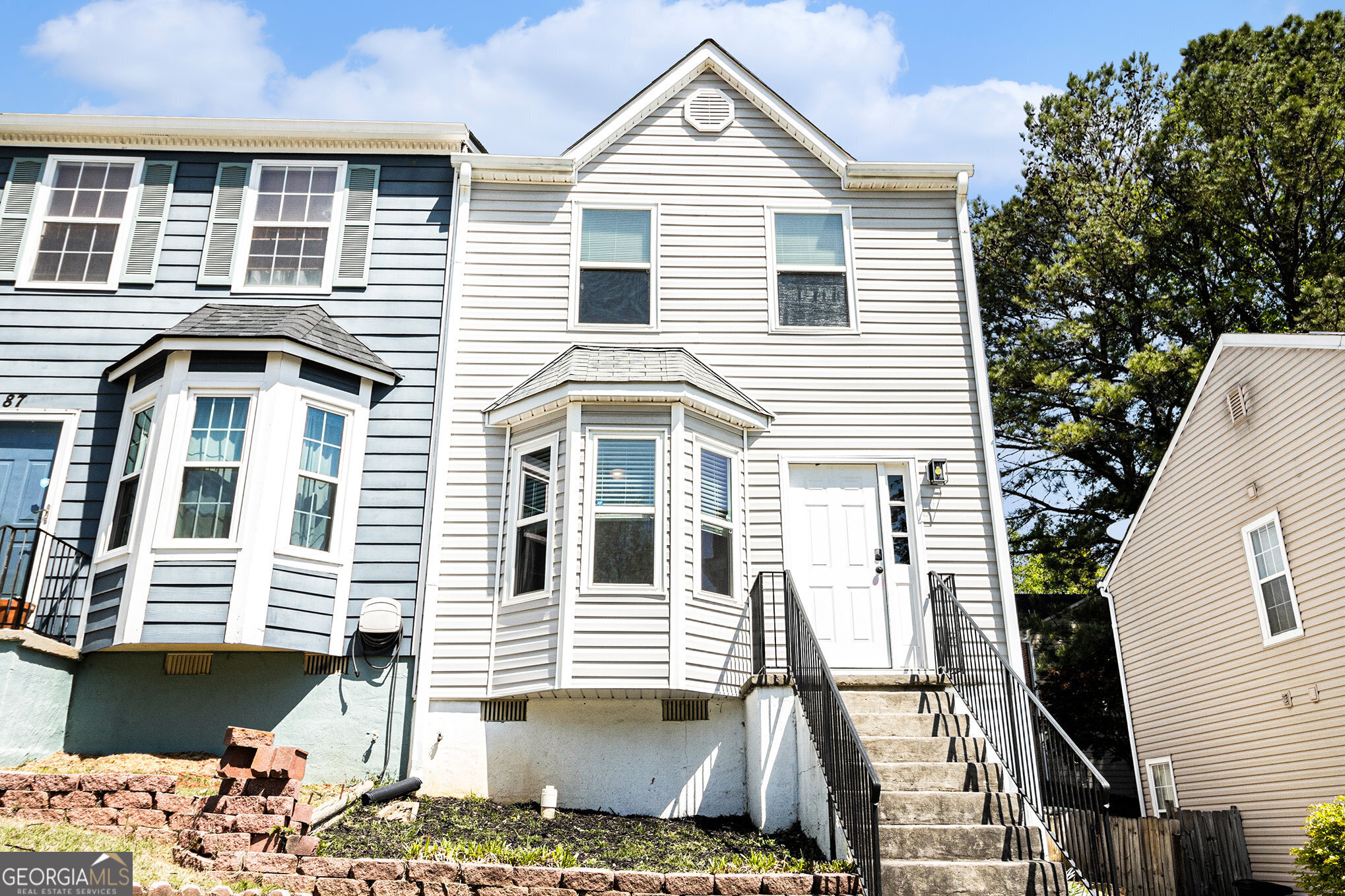 89 Bridge View DR