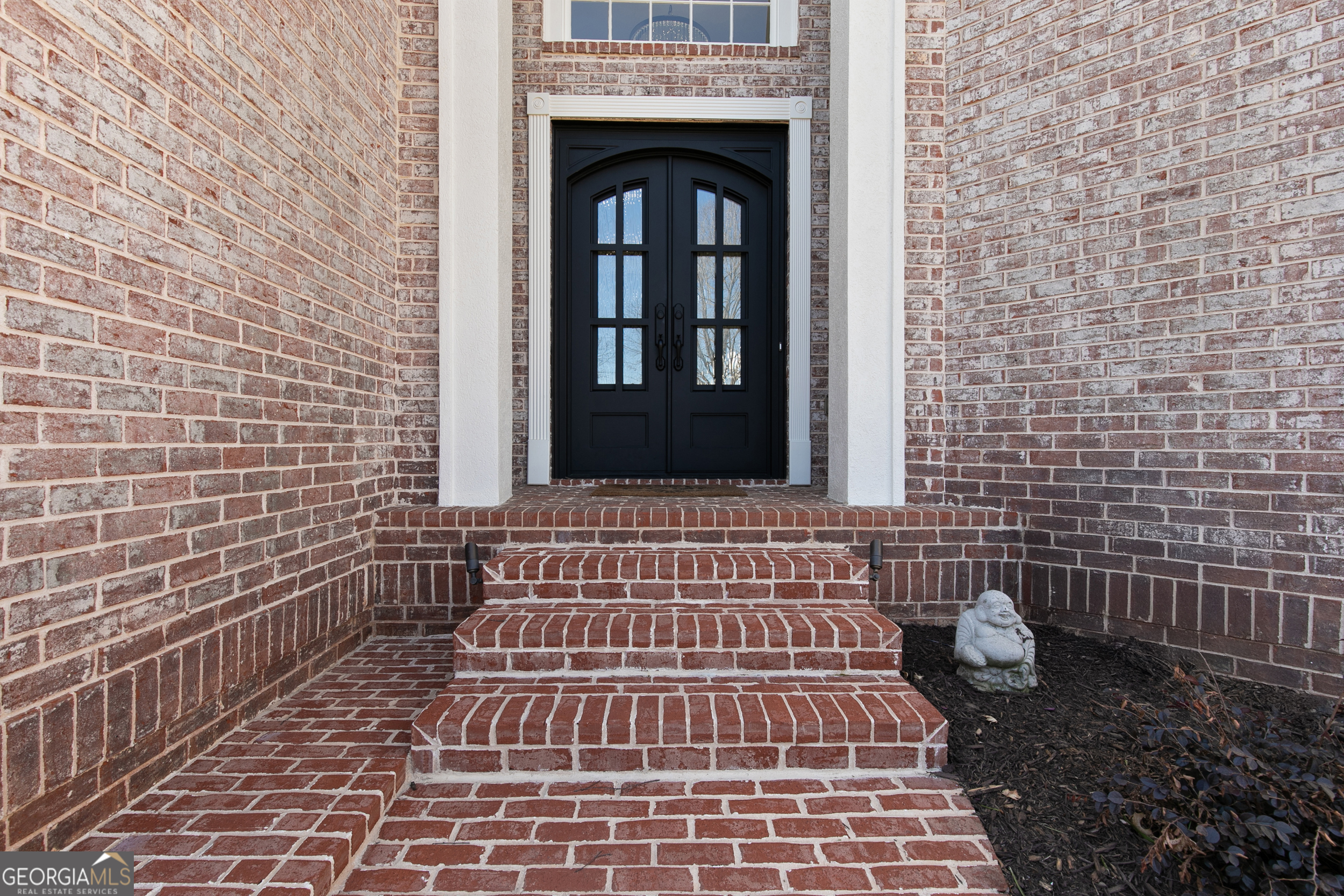 5325 Davenport MNR