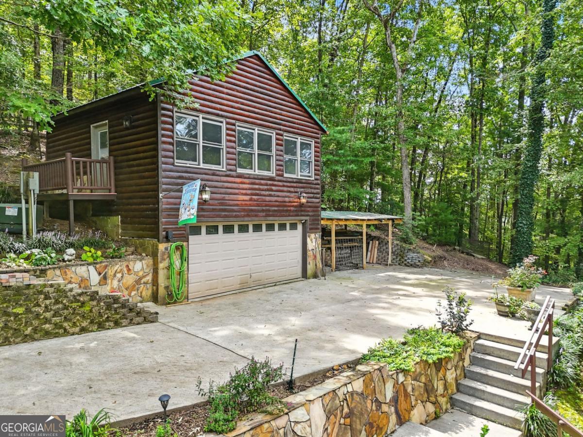 384 Mountain Laurel DR 14-15