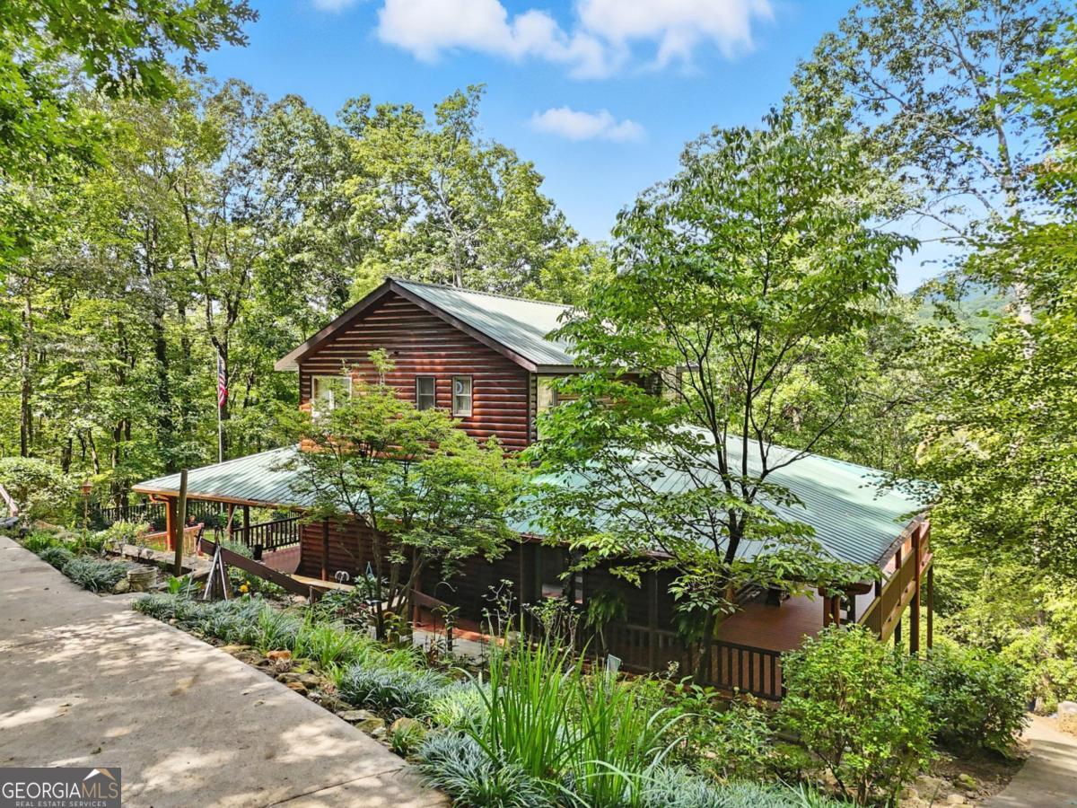 384 Mountain Laurel DR 14-15