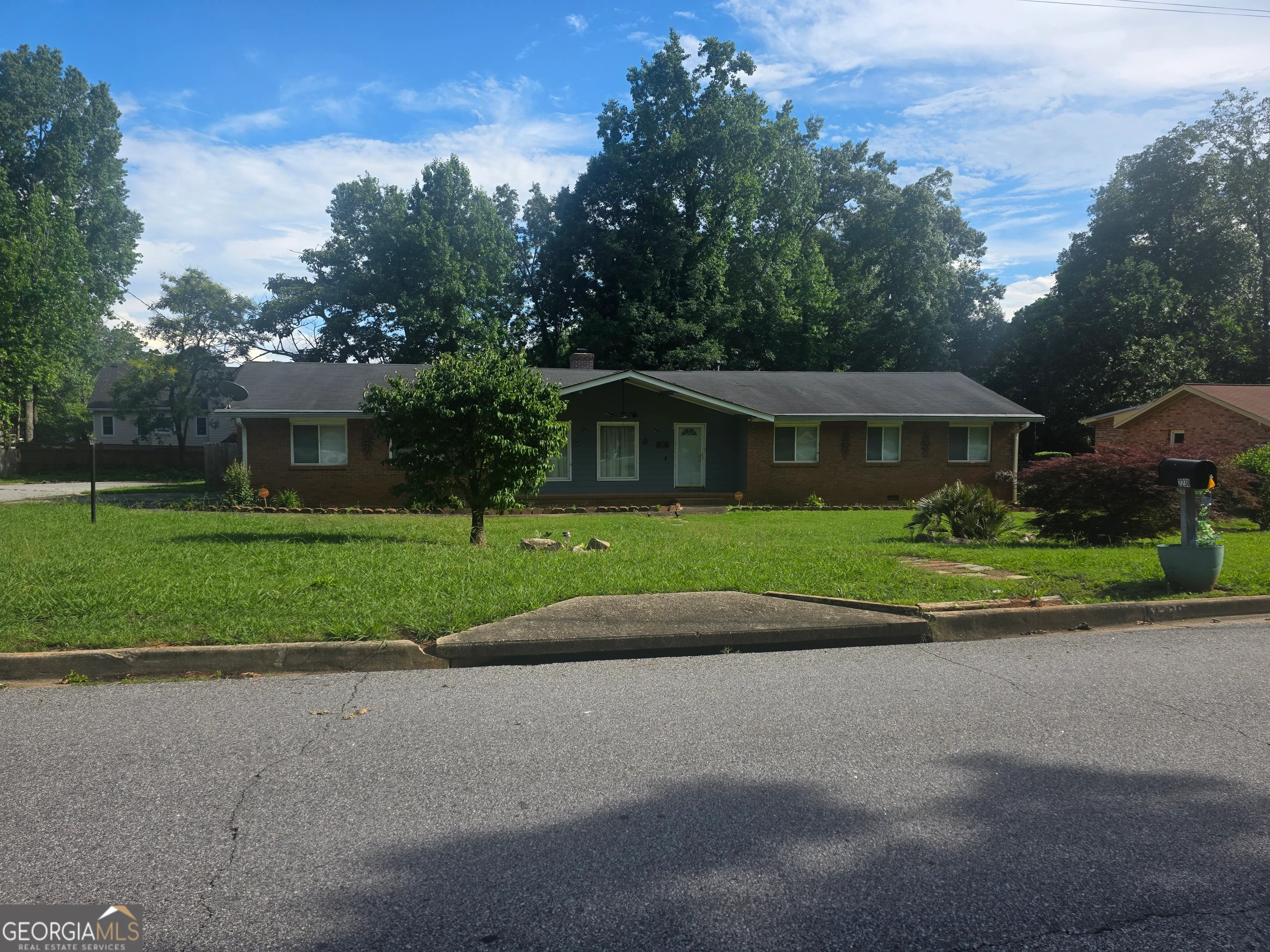 2230 Montilly Place