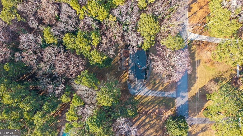 Photo of 1594 Howell Highlands Drive, Smoke Rise, GA 30087 (MLS # 10689939)