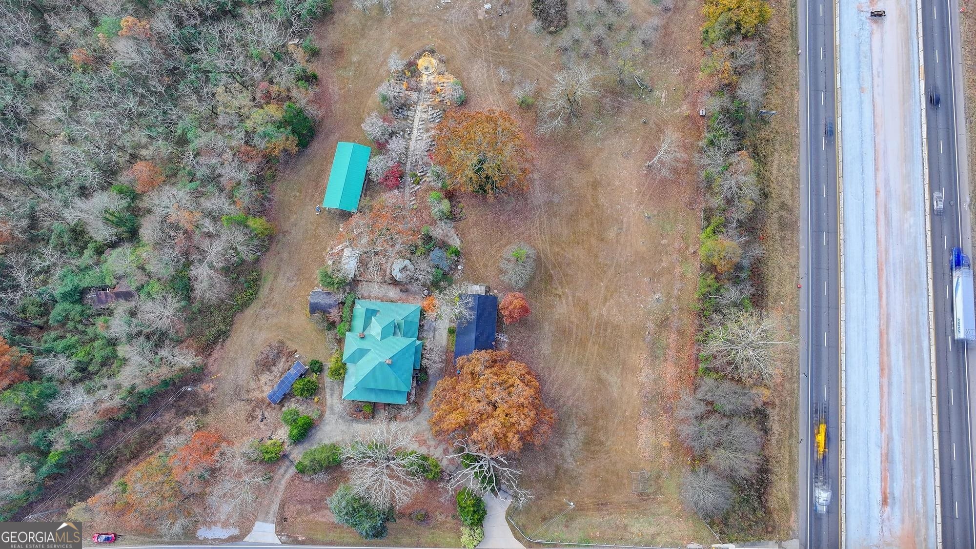 221 Plainview RD