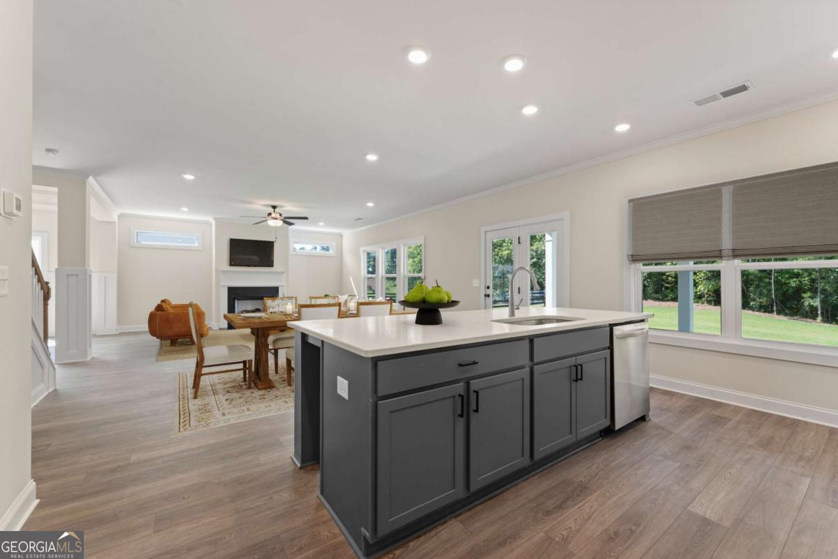 90 Riverwalk Manor DR
