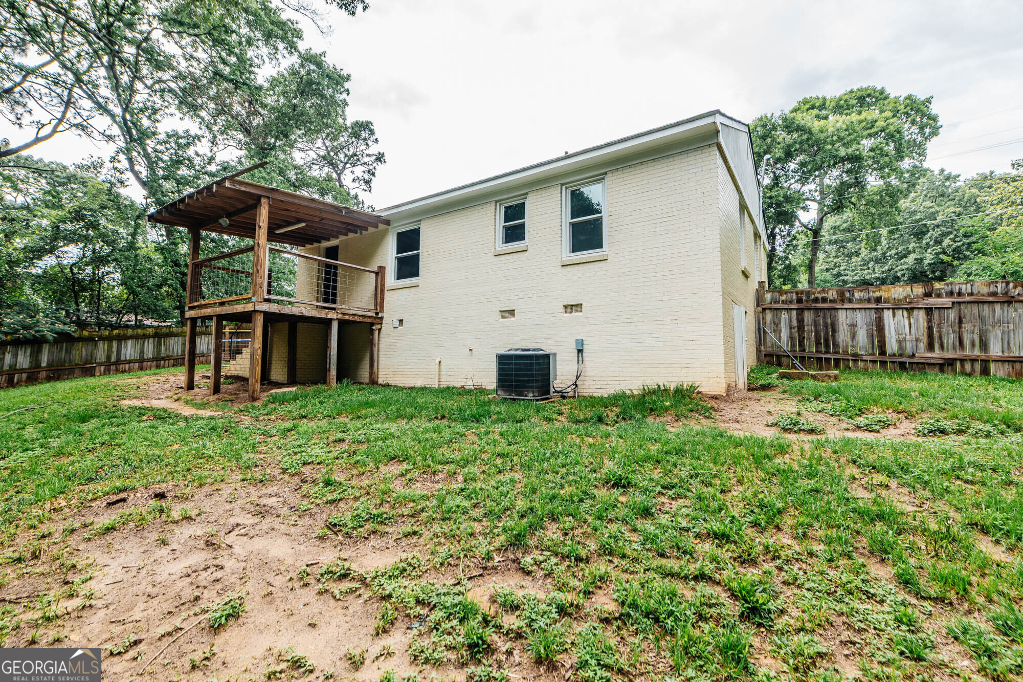 111 Benton AVE