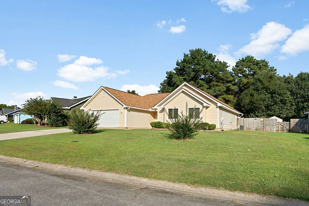 Photo of 731 Gateway Drive, Bonaire, GA 31005 (MLS # 10849881)