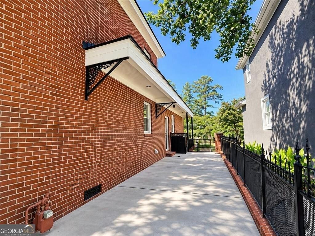 6 Conifer SQ