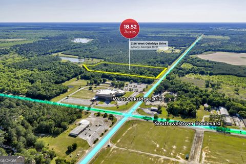 2126 W Oakridge DR Albany GA 31721