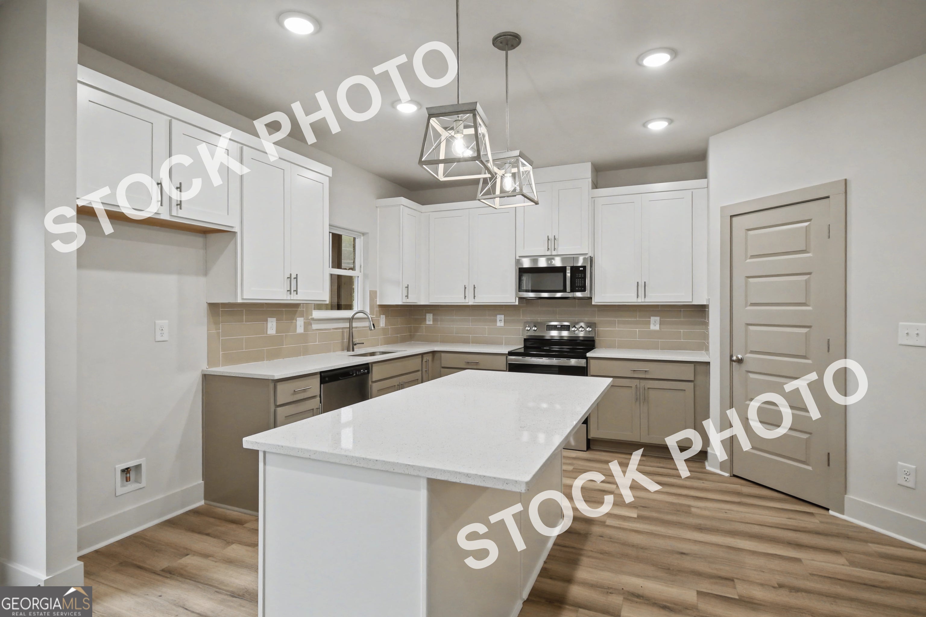 4357 Fern River BND 35
